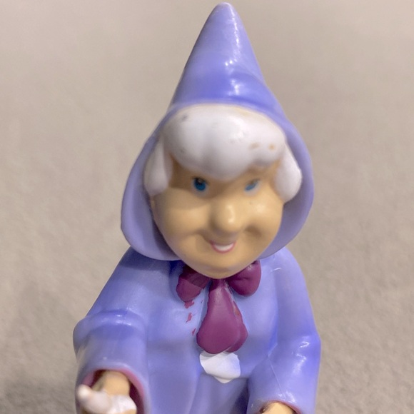 Vintage Disney Cinderella Fairy Godmother 3.5" Figure Cake Topper PVC Figurine ! - Picture 7 of 8